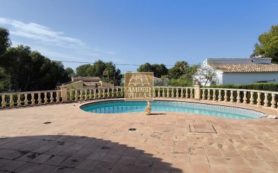 Hyggelig og solrik villa med vakker utsikt nær La Olla, Altea.